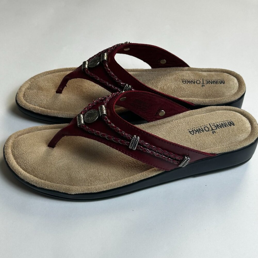 Minnetonka Silverthorne Red Leather Sandals Flip Flops/Thong Women’s Size 11 US